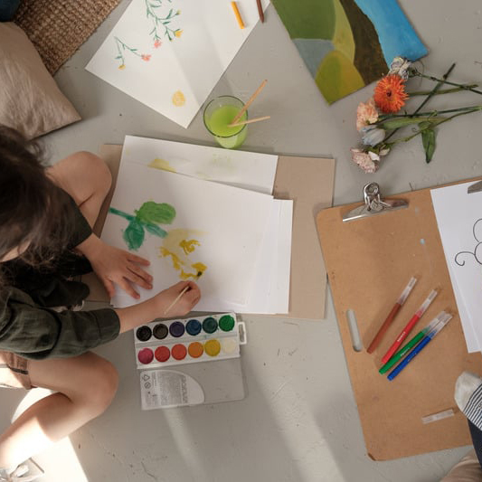 kids studing unic way of teaching Zenith Study Lab